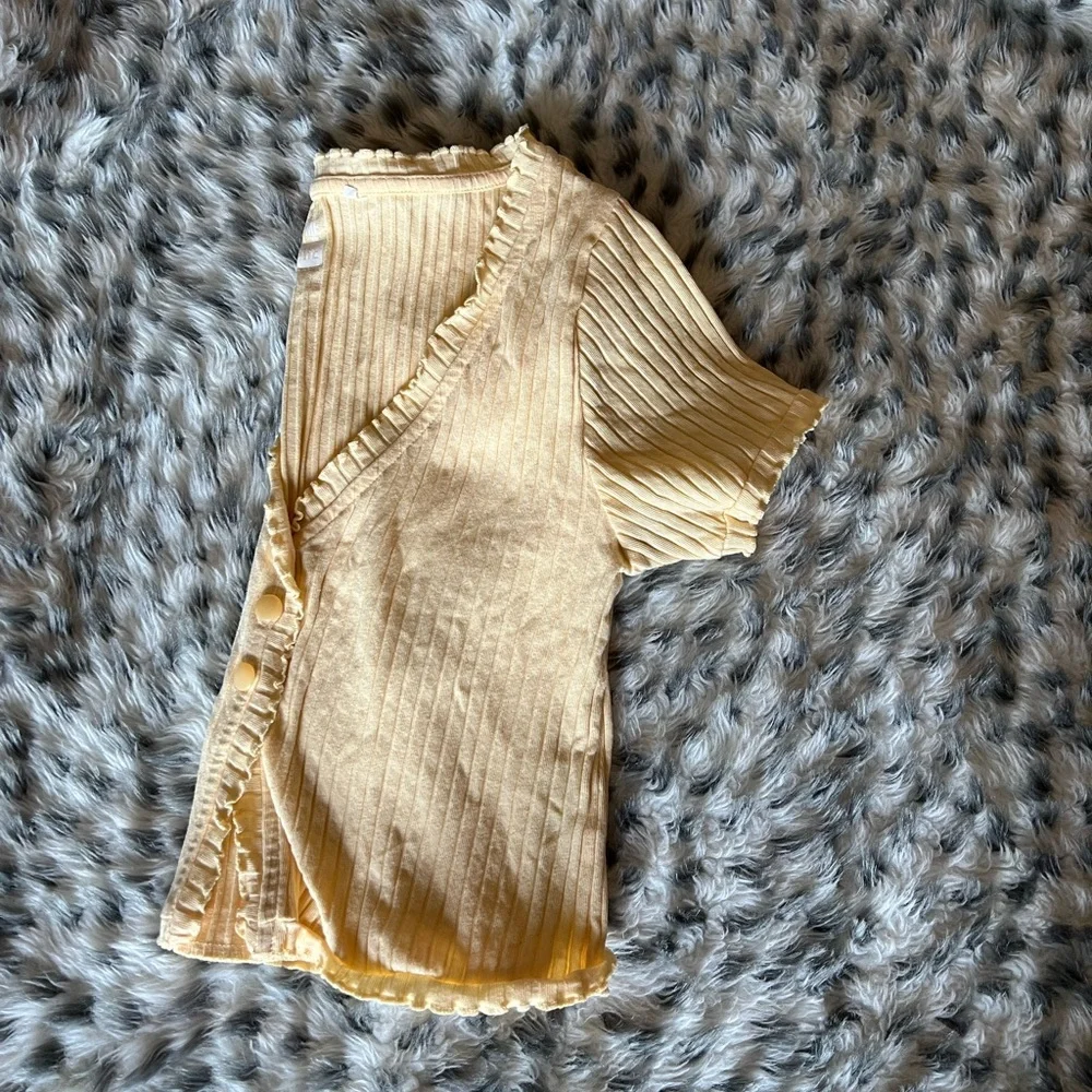 Basic V Neck Tee - Picture 2 of 3